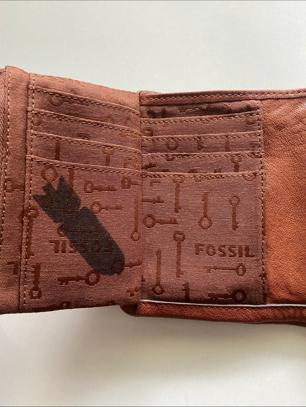 Fossil Brown Leather Compact Zip Wallet with Brass Plate 5 x 4.5”